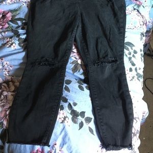 Torrid distressed capris